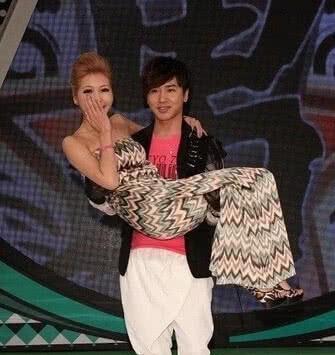 紫薇星娱乐圈吃瓜,揭秘明星幕后恩怨与精彩瞬间